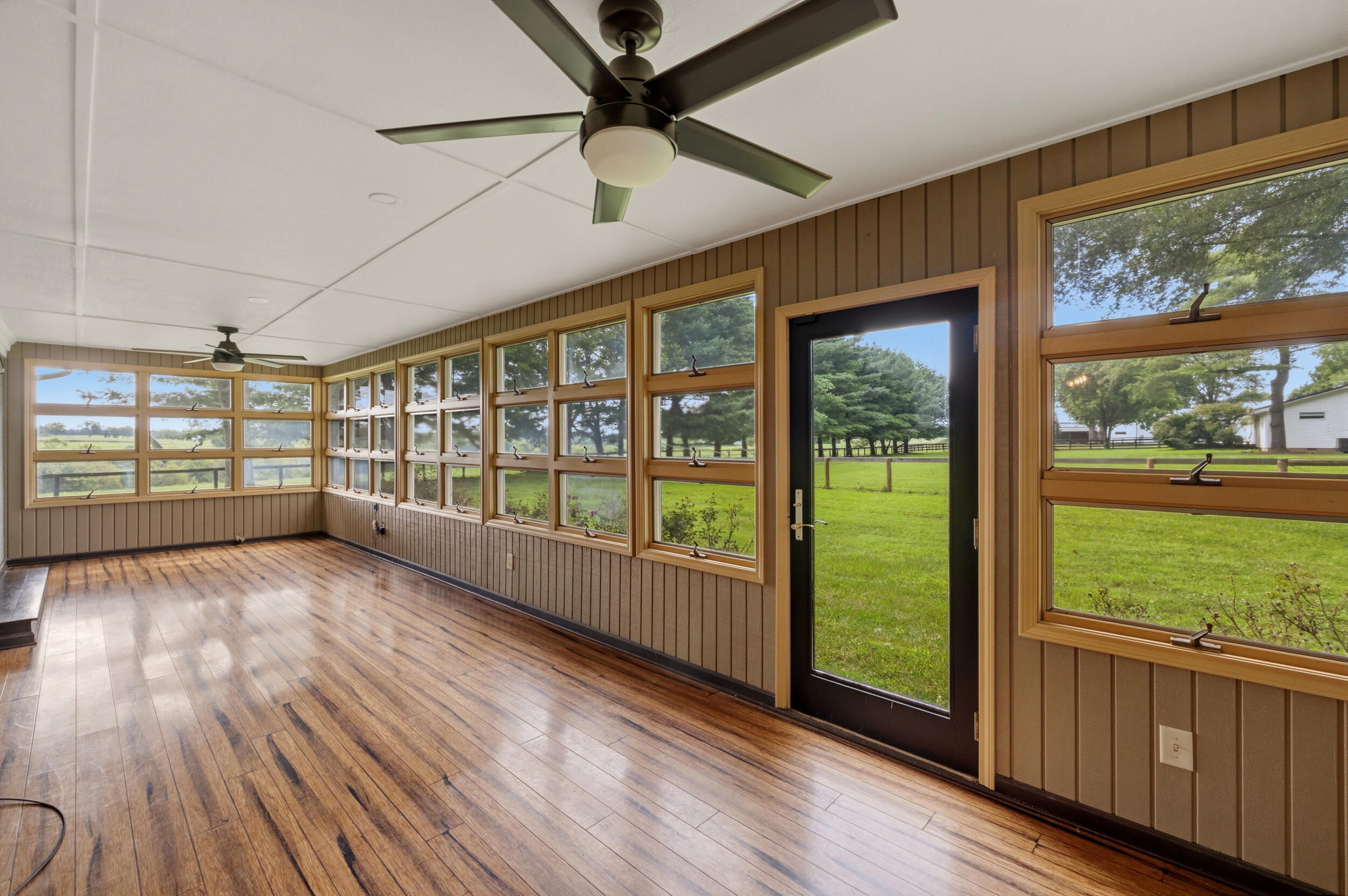3945 West Leestown Road Midway, KY 40347 - Photo 29 of 120 114 sq ft screened porch, Not counted in home sq footage