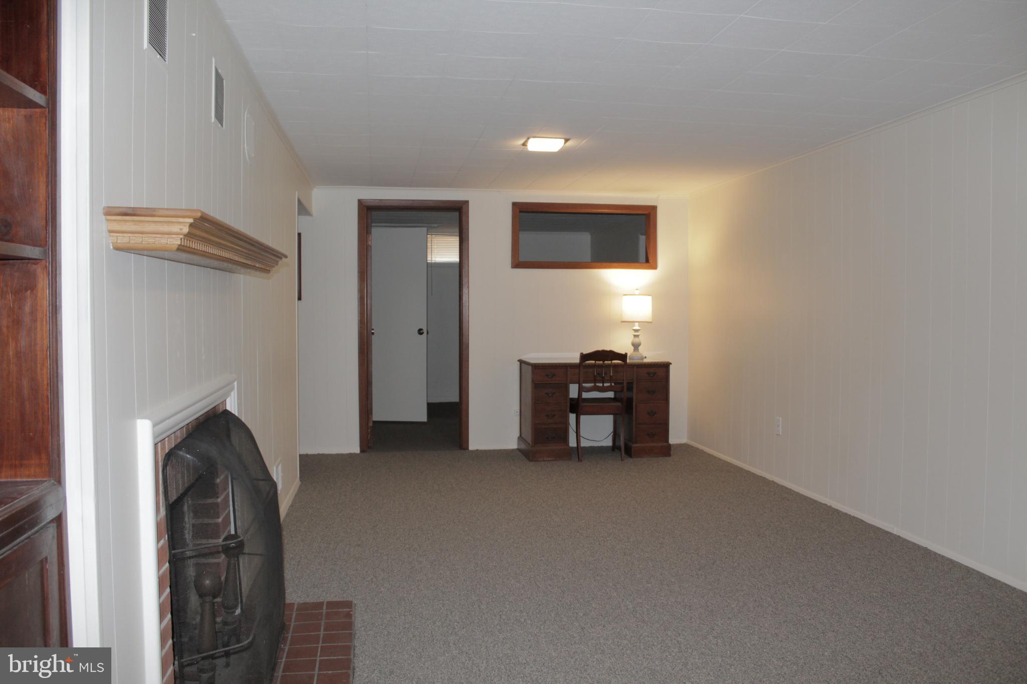 112 17th Avenue Baltimore, MD 21225 - Photo 30 of 40 a view of livingroom with washer and dryer