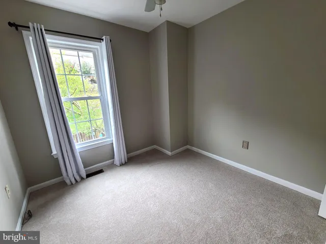 $2,800 | 7420 Houndsbury Court, Alexandria, VA 22315