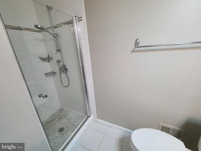 $2,800 | 7420 Houndsbury Court, Alexandria, VA 22315