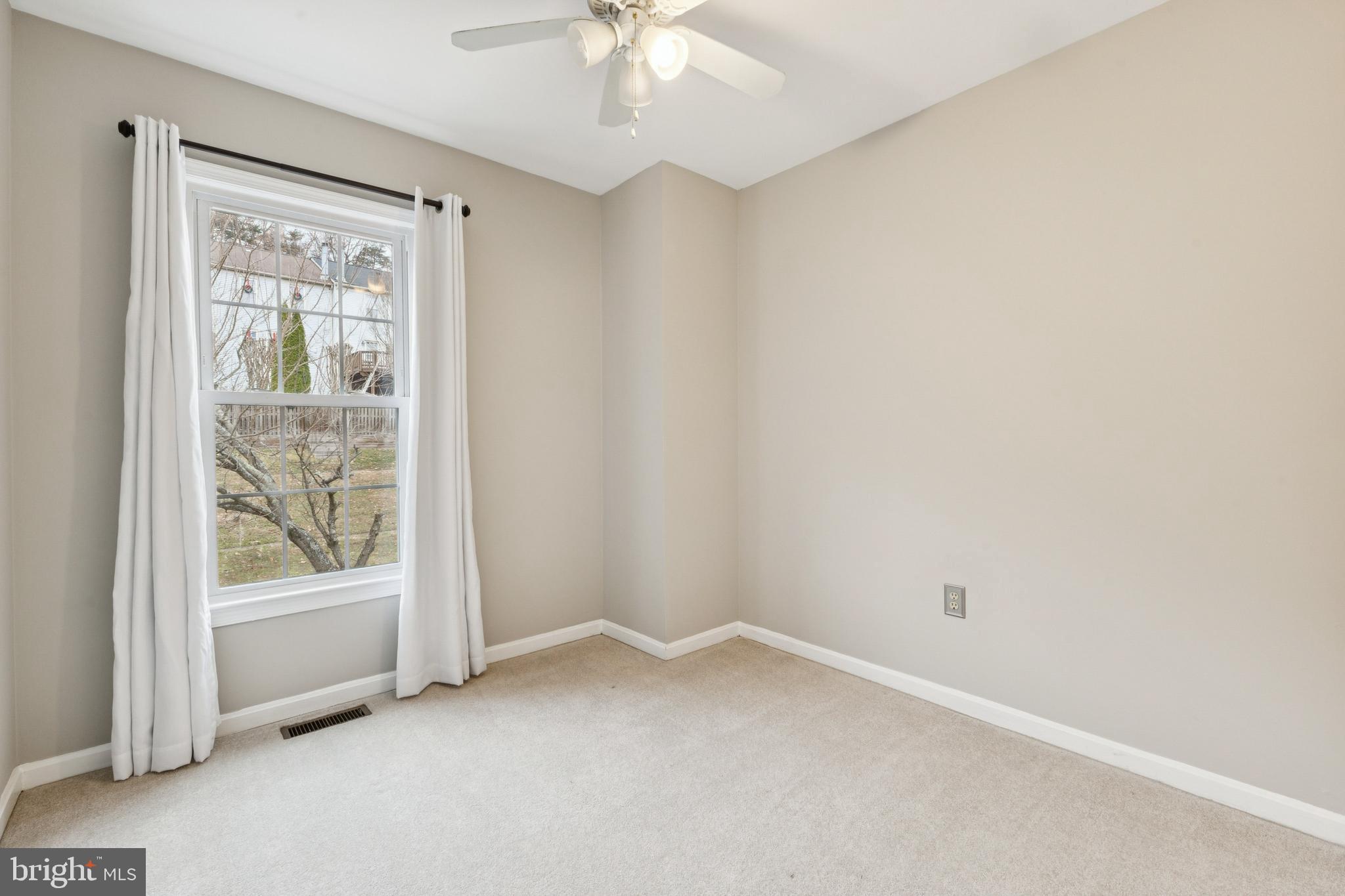 7420 Houndsbury Court Alexandria, VA 22315 - Photo 27 of 34 BEDROOM 3