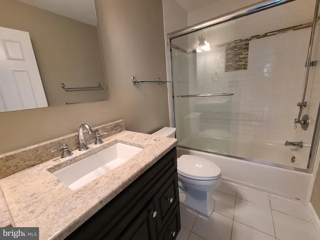 $2,800 | 7420 Houndsbury Court, Alexandria, VA 22315