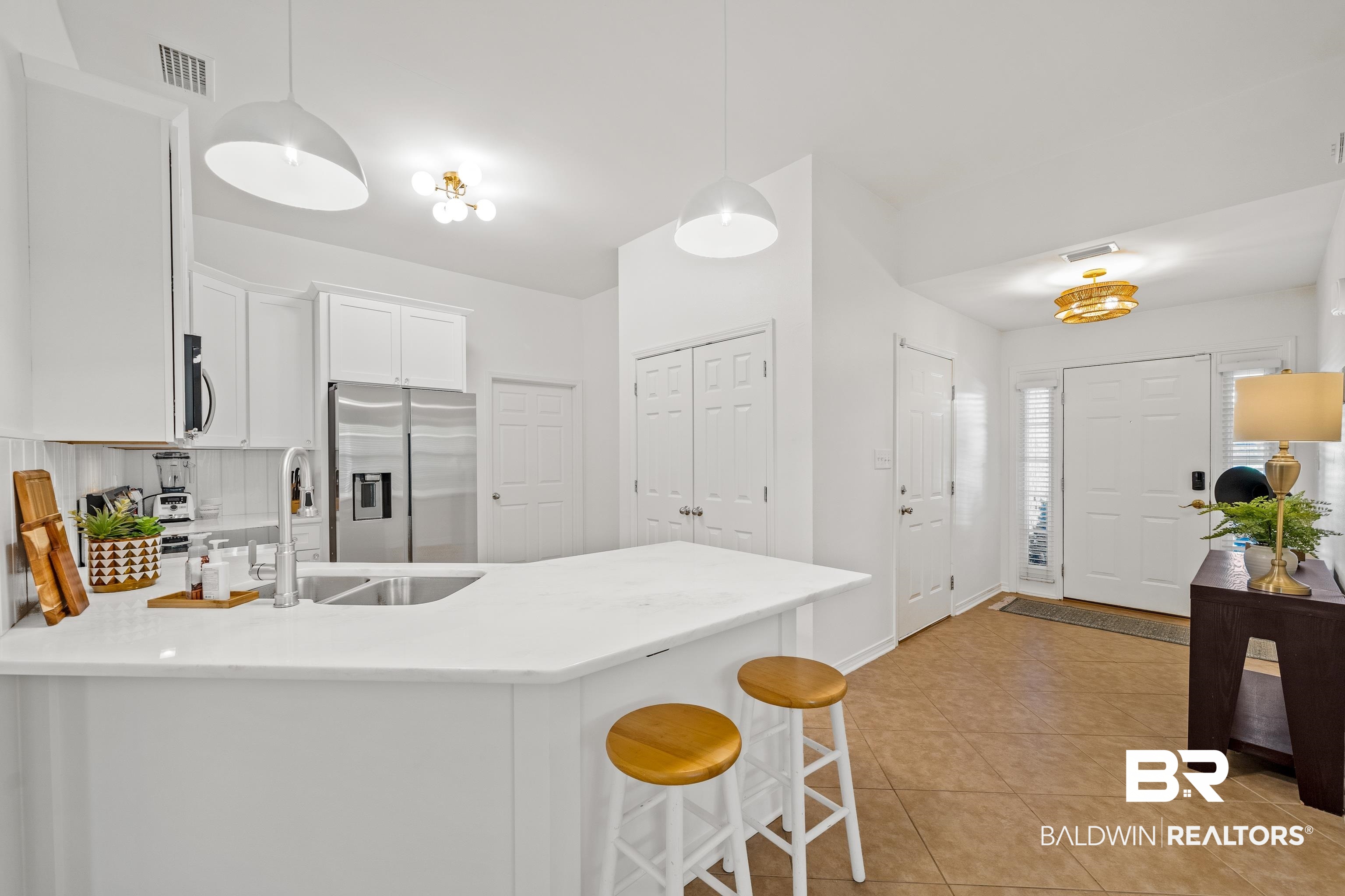 142 Kemper Lane Fairhope, AL 36532 - Photo 3 of 24 Kitchen