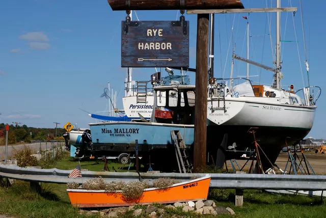 $885,000 | 27 Kasnet Drive, Rye, NH 03870