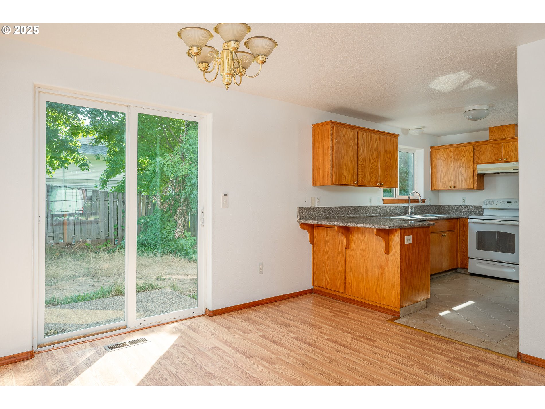 1104 Southwest Ivory Loop Gresham, OR 97080 - Photo 11 of 34