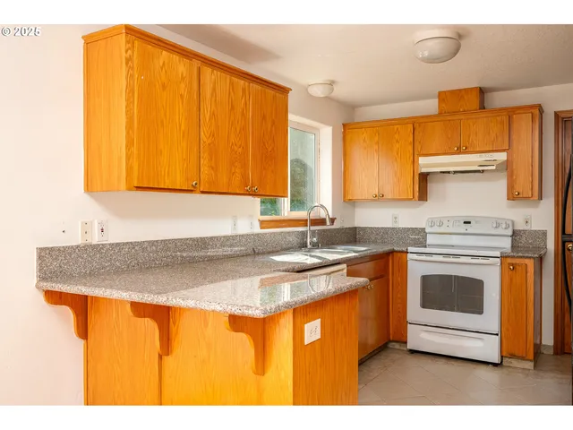 $359,900 | 1104 Southwest Ivory Loop, Gresham, OR 97080