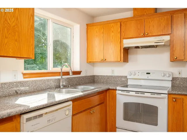 $359,900 | 1104 Southwest Ivory Loop, Gresham, OR 97080