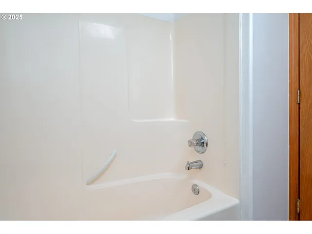 $359,900 | 1104 Southwest Ivory Loop, Gresham, OR 97080