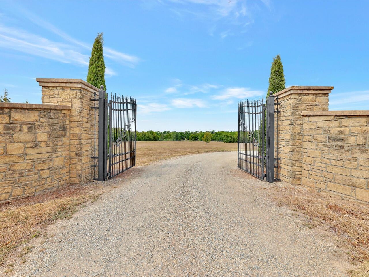 1243 North Greenwich Road Mulvane, KS 67110 - Photo 12 of 35