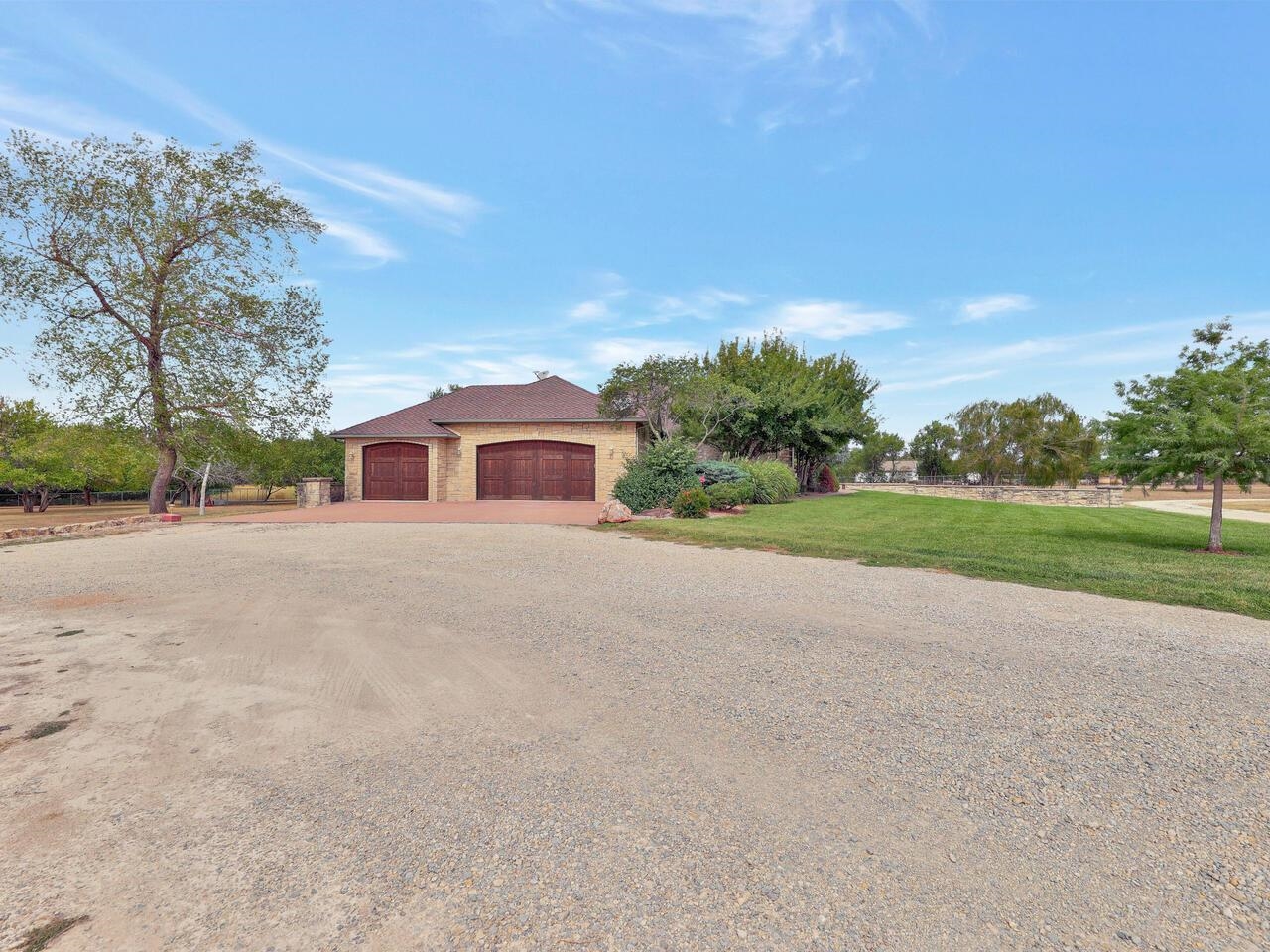 1243 North Greenwich Road Mulvane, KS 67110 - Photo 13 of 35