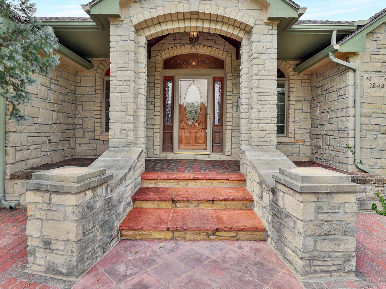 1243 North Greenwich Road Mulvane, KS 67110 - Photo 3 of 35