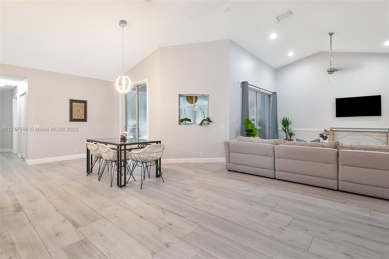 1800 Water Ridge Drive Weston, FL 33326 - Photo 14 of 63