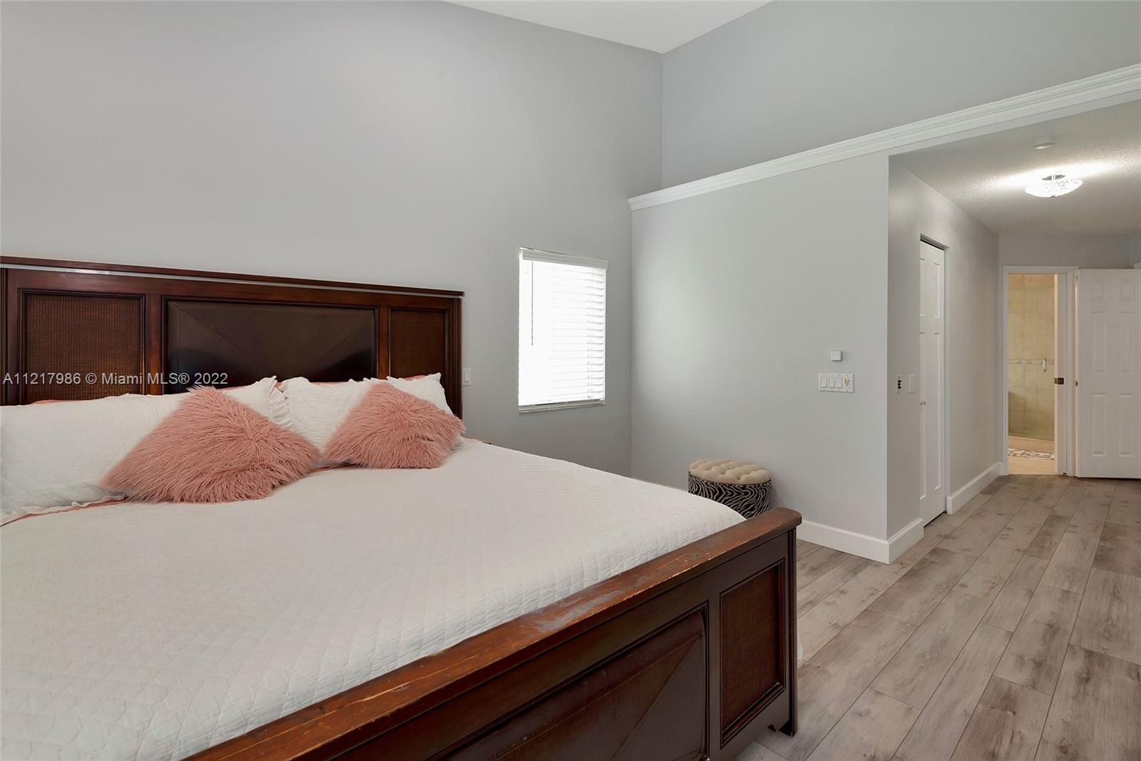 1800 Water Ridge Drive Weston, FL 33326 - Photo 28 of 63