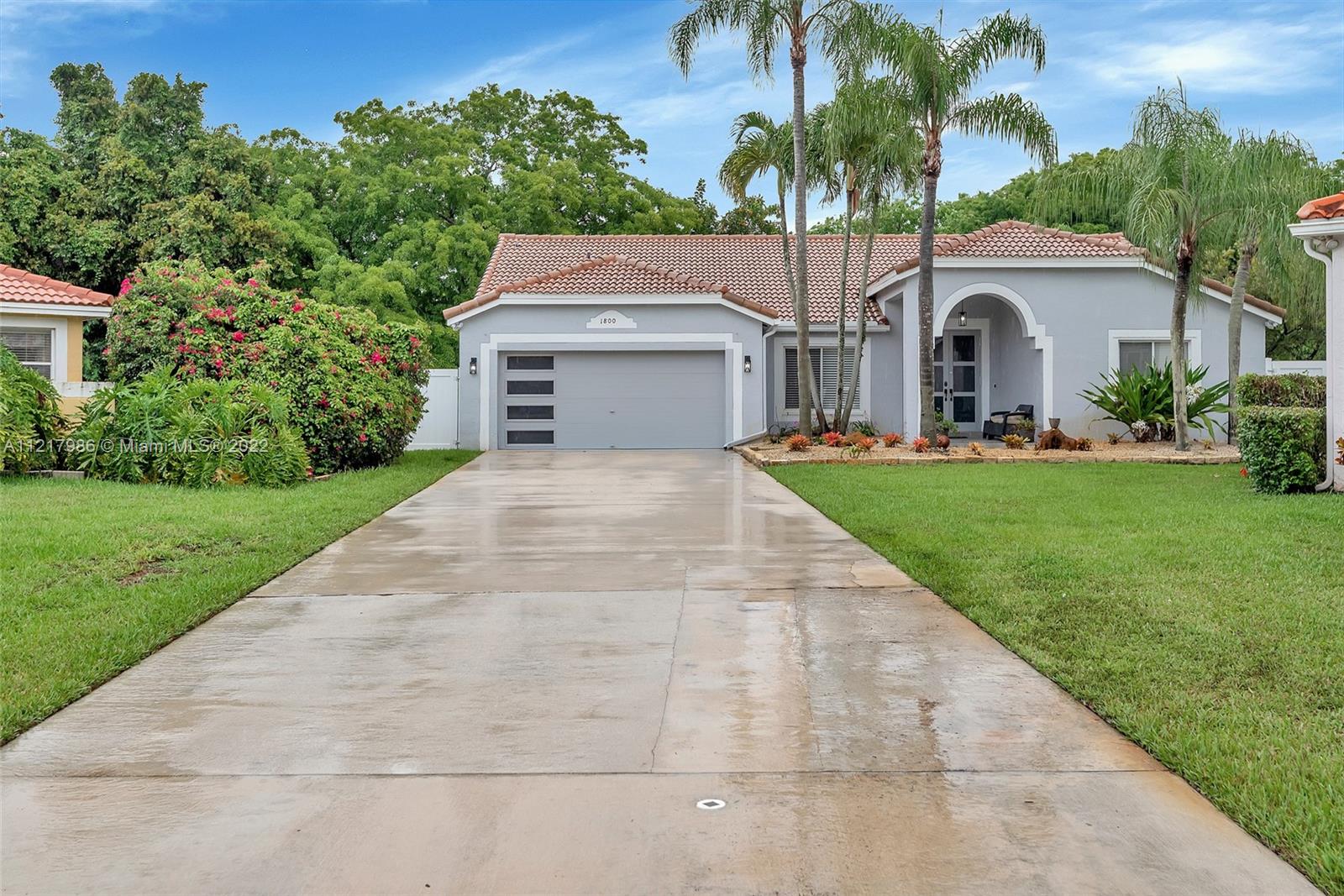 1800 Water Ridge Drive Weston, FL 33326 - Photo 3 of 63
