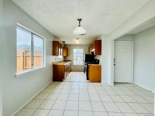 $1,519 | 12017 Independence Avenue, San Antonio, TX 78233