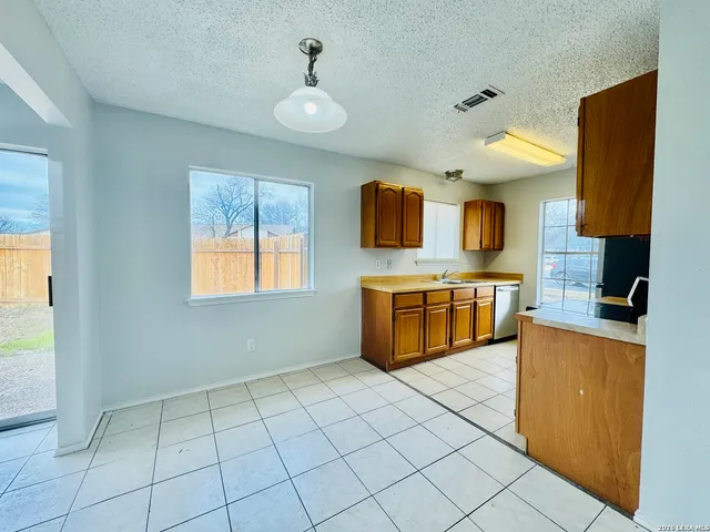 $1,519 | 12017 Independence Avenue, San Antonio, TX 78233