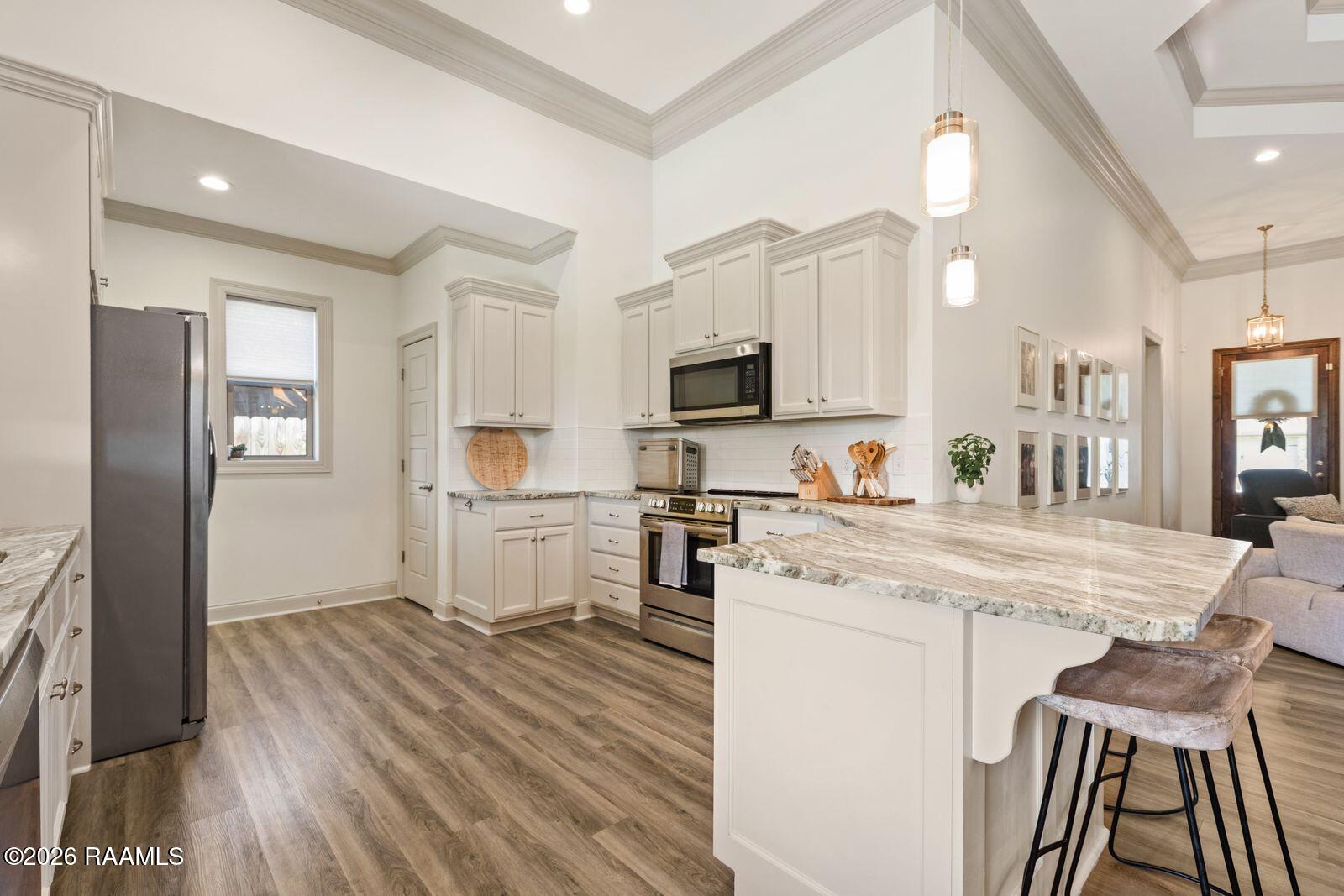 113 Rue Village Maurice, LA 70555 - Photo 10 of 34 Kitchen open to dining and living
