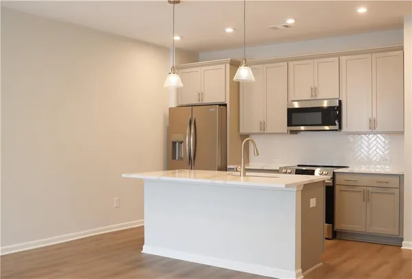 $2,350 | 493 Crown Drive, Cartersville, GA 30120