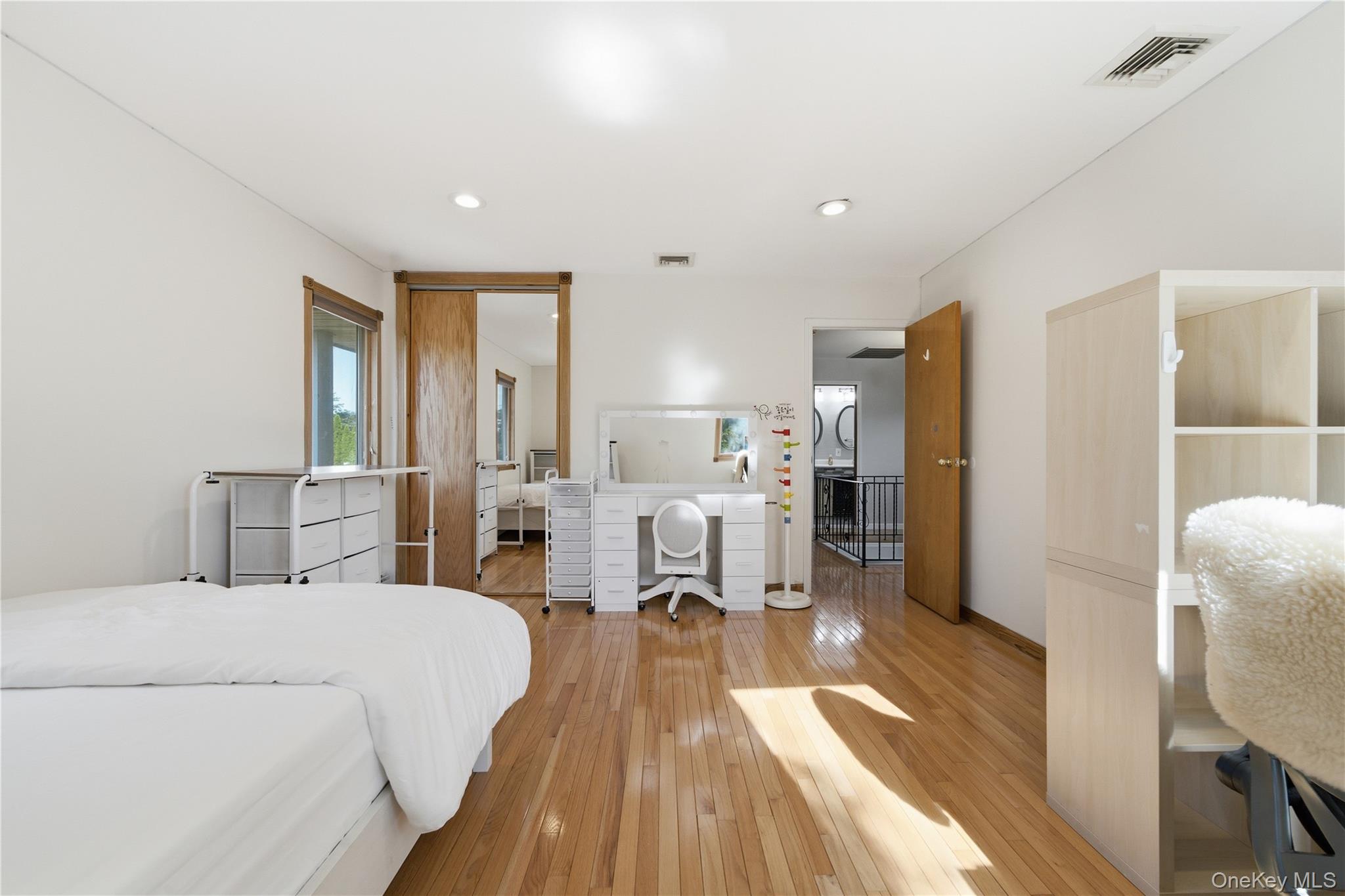 308 South Oyster Bay Road, Unit A Syosset, NY 11791 - Photo 23 of 37