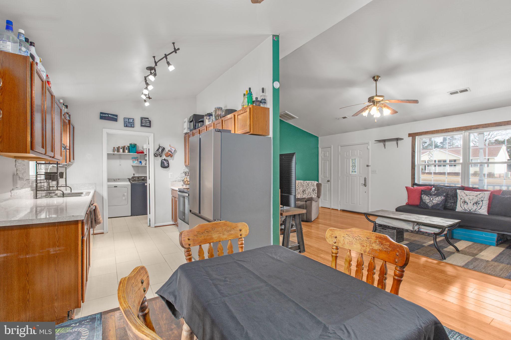 9408 Stonegate Lane Rhoadesville, VA 22542 - Photo 6 of 33 Dine-in kitchen
