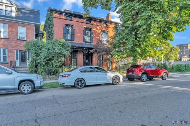 $1,600 | 522 Franklin Street, Buffalo, NY 14202