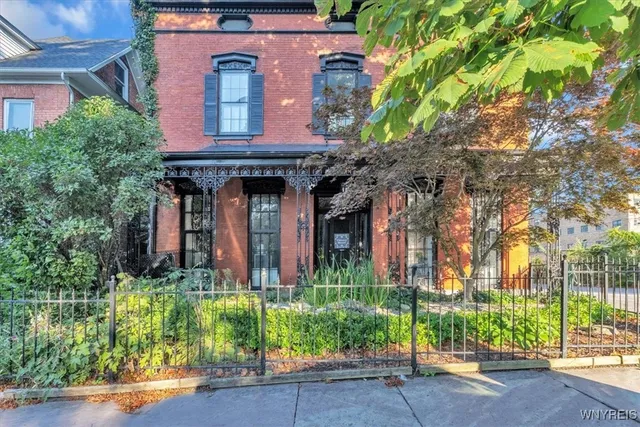 $1,600 | 522 Franklin Street, Buffalo, NY 14202