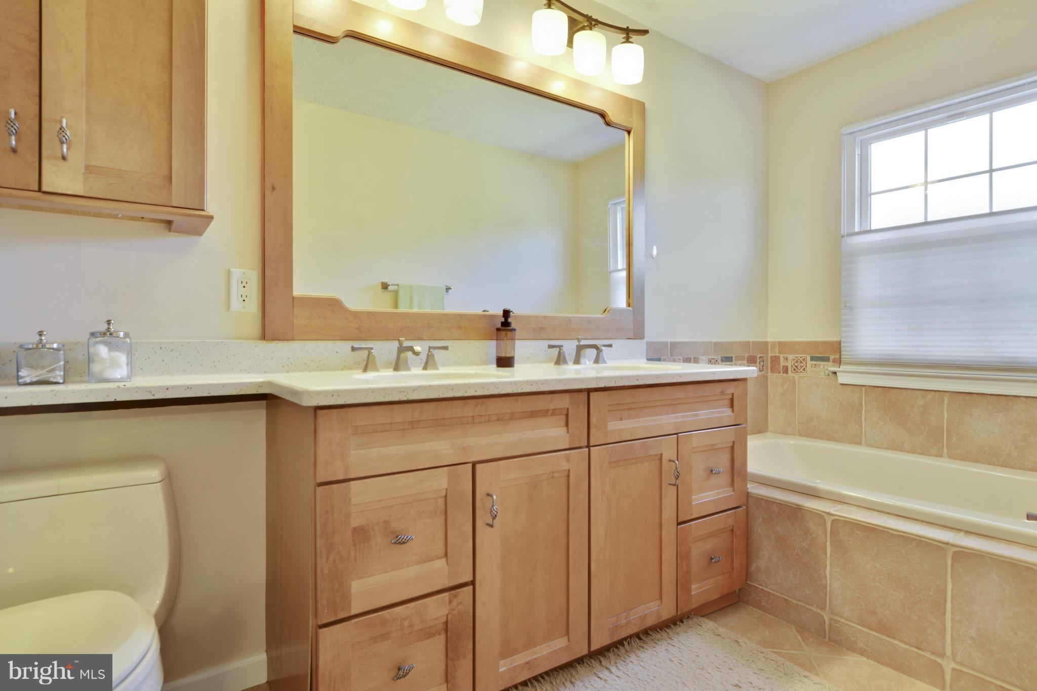 1232 Breckenridge Circle Riva, MD 21140 - Photo 13 of 26 Bath (Master)