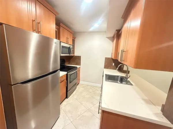 $2,550 | 5646 Blueberry Court, Unit 23, Lauderhill, FL 33313