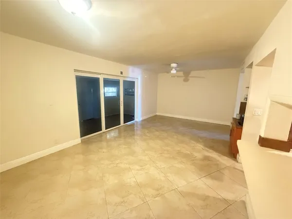$2,550 | 5646 Blueberry Court, Unit 23, Lauderhill, FL 33313