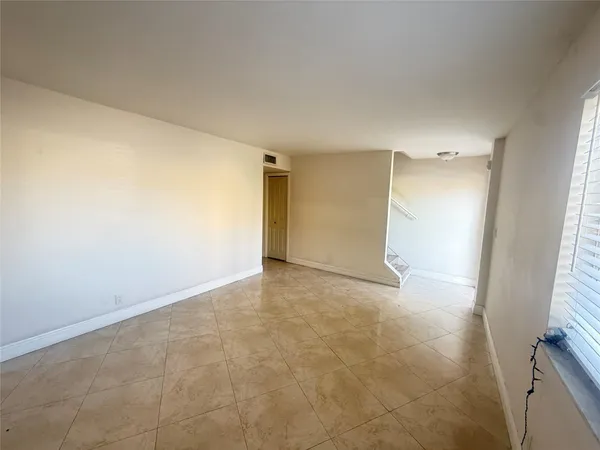 $2,550 | 5646 Blueberry Court, Unit 23, Lauderhill, FL 33313