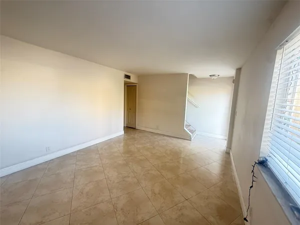 $2,550 | 5646 Blueberry Court, Unit 23, Lauderhill, FL 33313