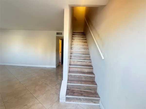 $2,550 | 5646 Blueberry Court, Unit 23, Lauderhill, FL 33313