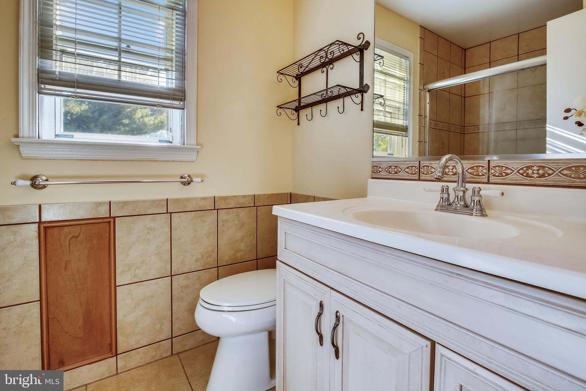 1636 Stowe Road Reston, VA 20194 - Photo 22 of 39 Primary Bathroom
