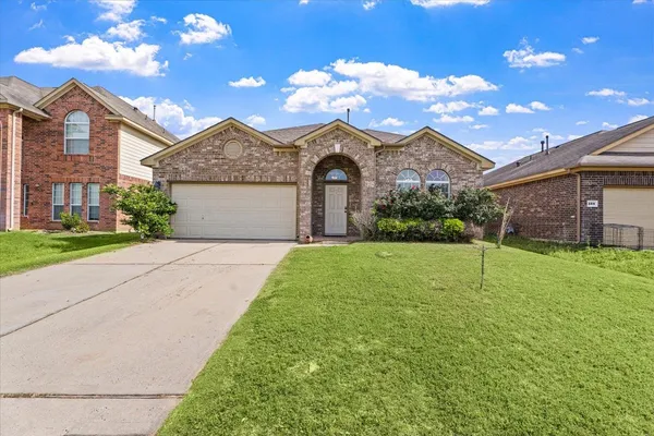 $1,900 | 285 Country Crossing Circle, Magnolia, TX 77354