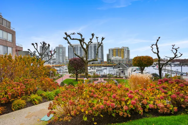 $505,000 | 98 Southfield Avenue, Unit 101, Stamford, CT 06902