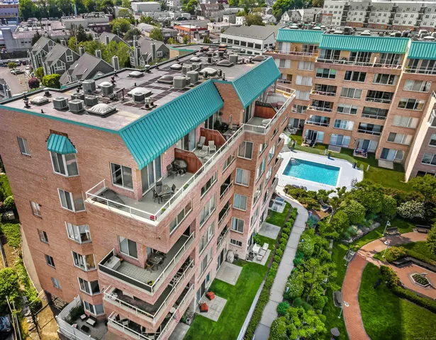 $505,000 | 98 Southfield Avenue, Unit 101, Stamford, CT 06902