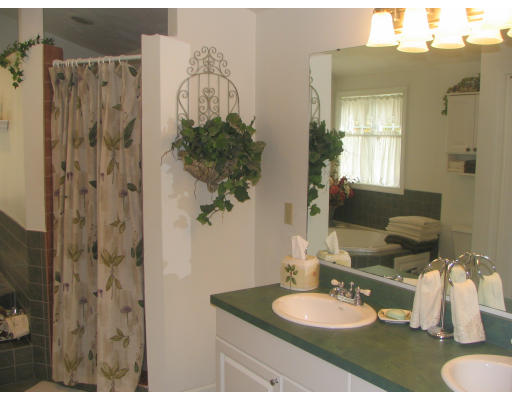 30 Bradford Road Hudson, MA 01749 - Photo 10 of 14