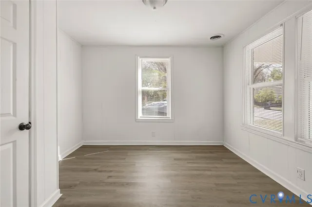 $1,391 | 107 South 9th Avenue, Hopewell, VA 23860