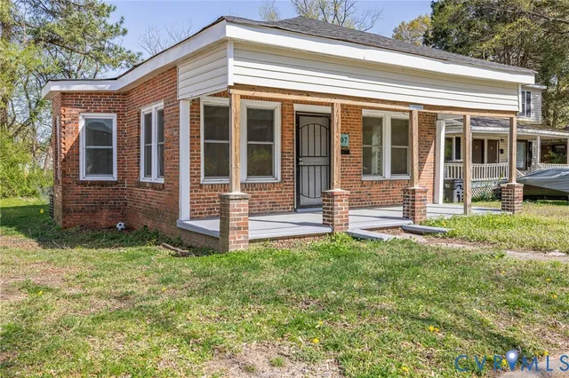 $1,391 | 107 South 9th Avenue, Hopewell, VA 23860