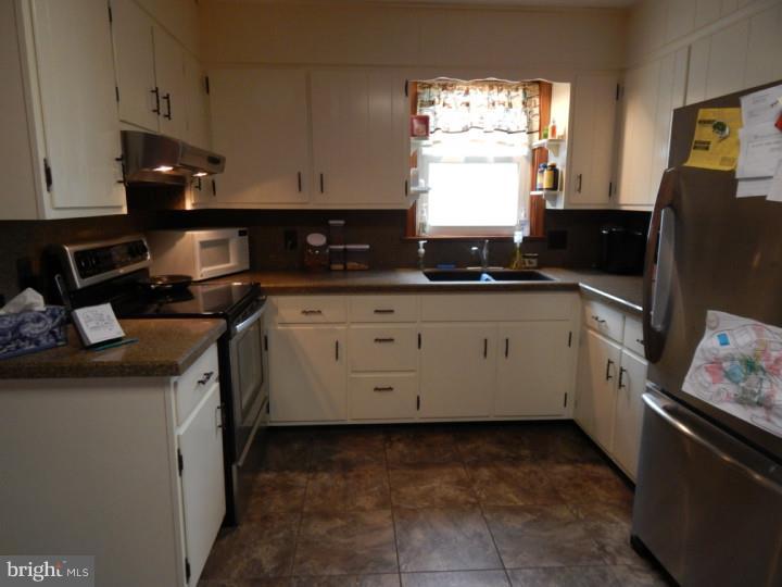 2187 Colflesh Road Perkiomenville, PA 18074 - Photo 7 of 15 Gallery Image 7