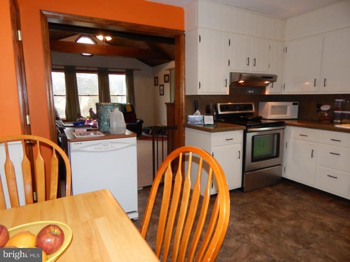 2187 Colflesh Road Perkiomenville, PA 18074 - Photo 8 of 15 Gallery Image 8