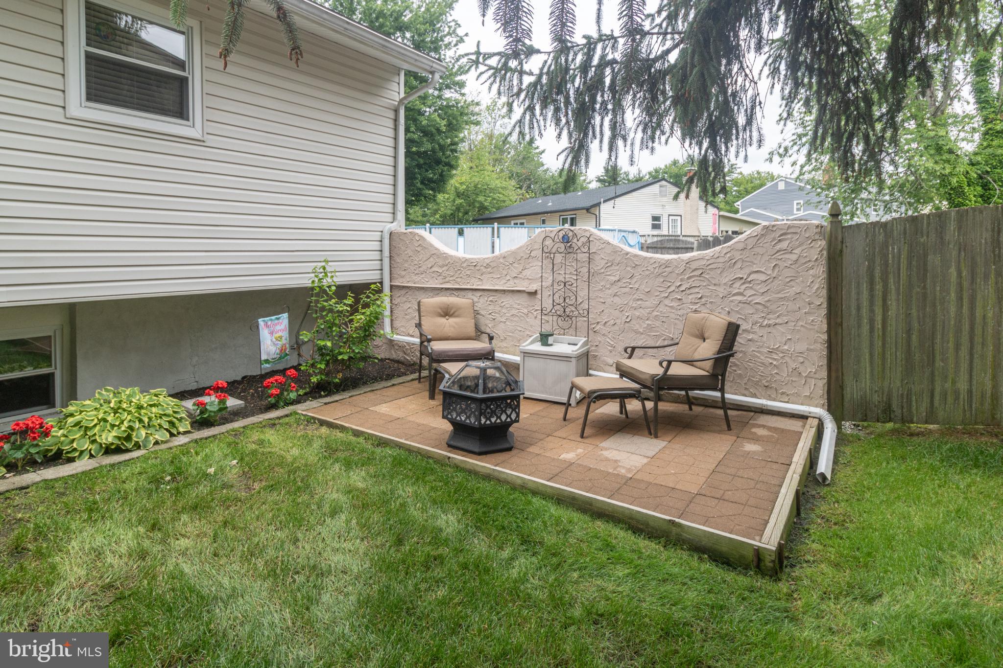 167 Canterbury Road Mount Laurel, NJ 08054 - Photo 4 of 50 Charming outdoor retreat with lush greenery.