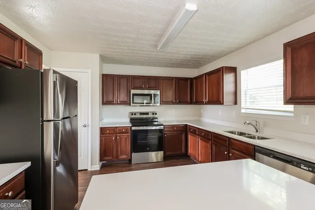 $2,505 | 7812 Bell Tower Lane, Fairburn, GA 30213