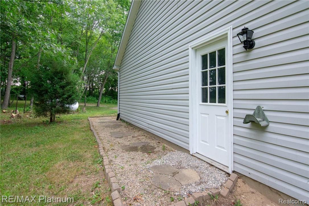 8898 Dwyer Road Howell, MI 48855 - Photo 37 of 52 1m.jpg