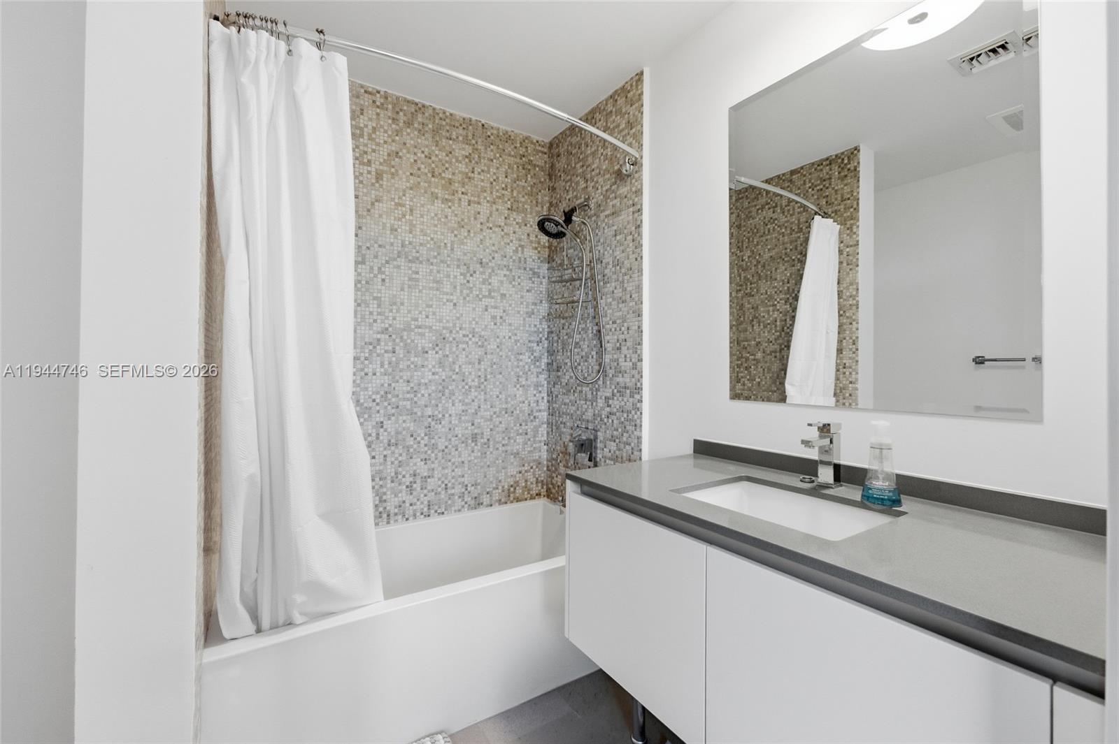 88 Southwest 7th Street, Unit 2302 Miami, FL 33130 - Photo 19 of 43