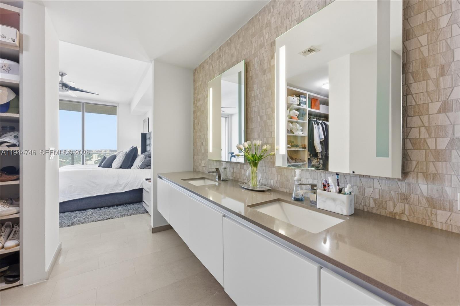 88 Southwest 7th Street, Unit 2302 Miami, FL 33130 - Photo 38 of 43