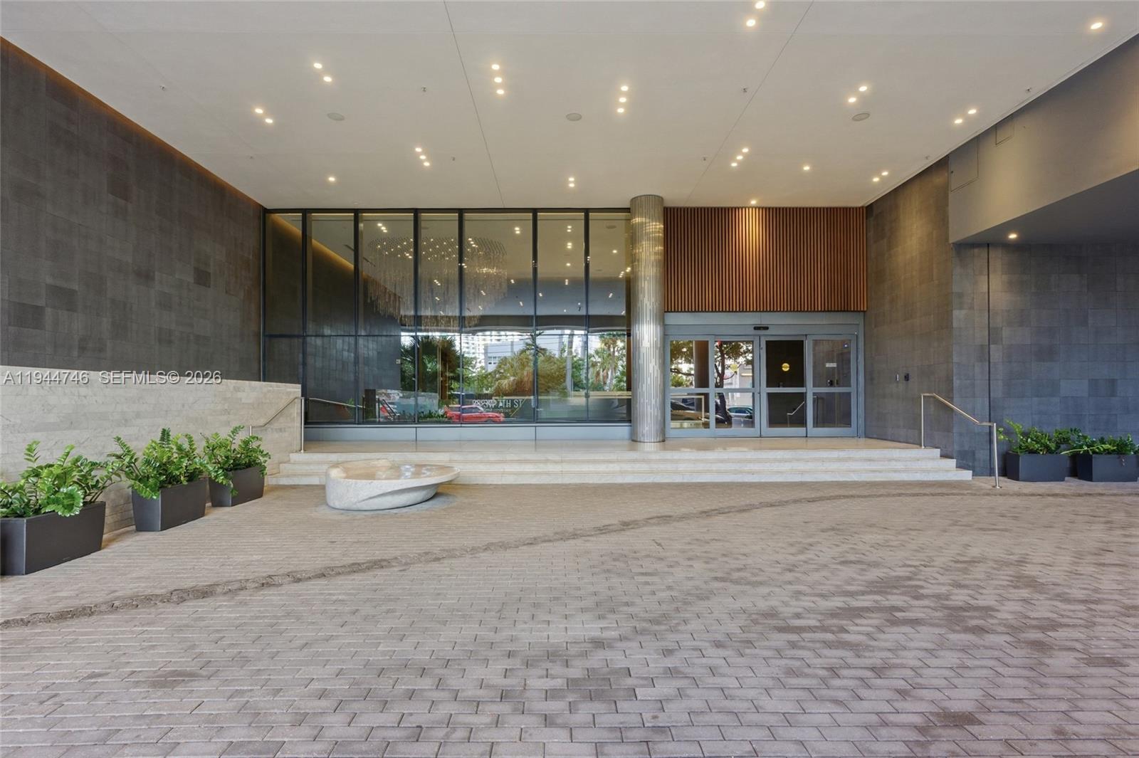 88 Southwest 7th Street, Unit 2302 Miami, FL 33130 - Photo 41 of 43