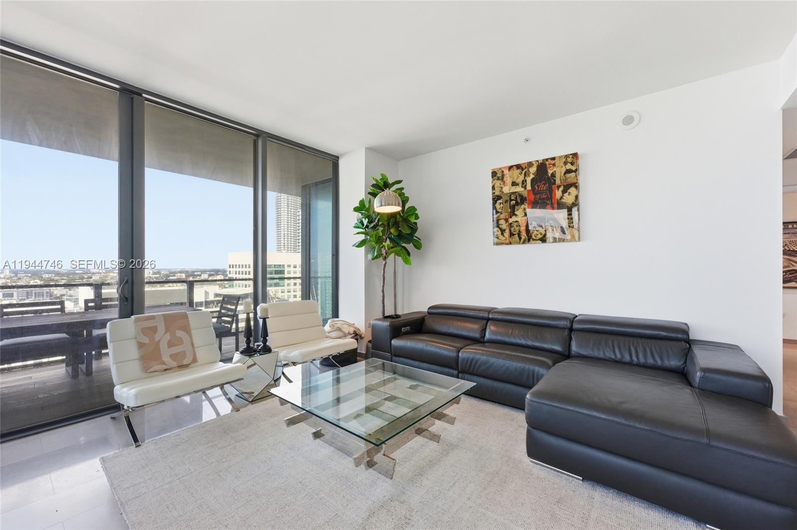 88 Southwest 7th Street, Unit 2302 Miami, FL 33130 - Photo 6 of 43