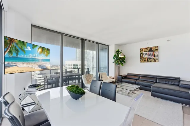 $1,450,000 | 88 Southwest 7th Street, Unit 2302, Miami, FL 33130