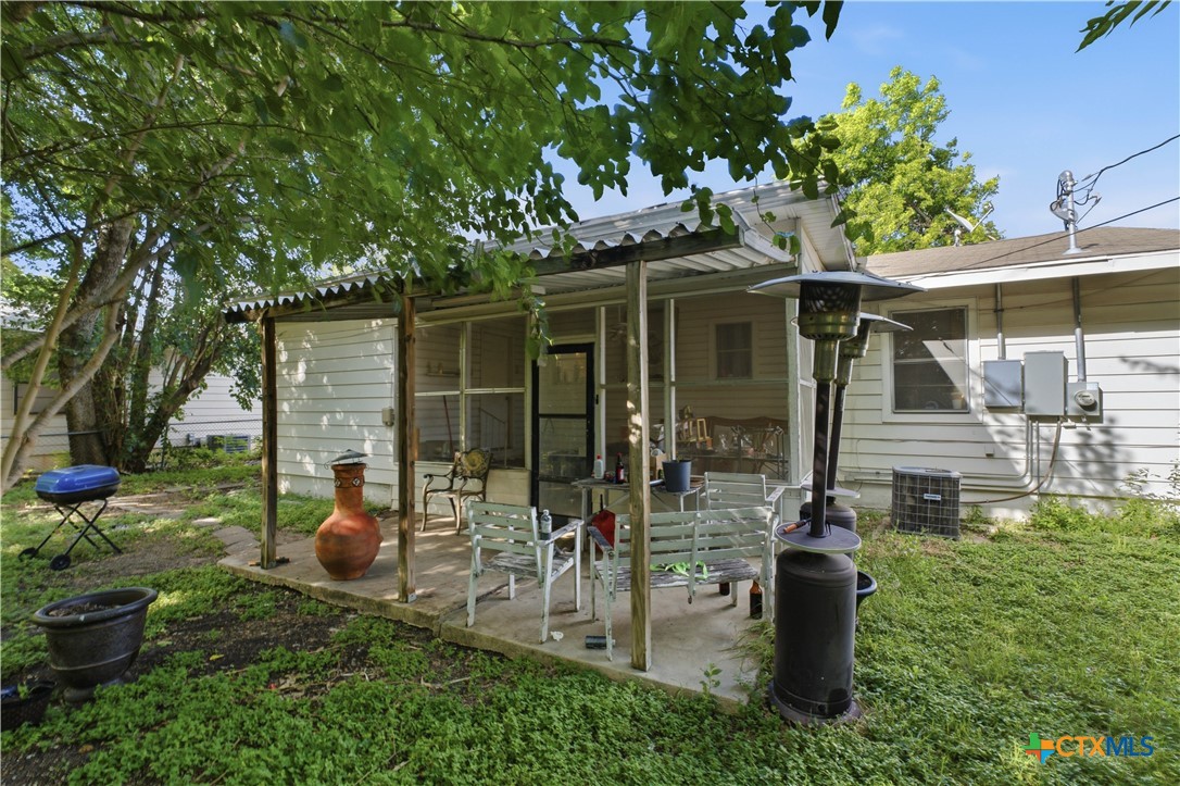 503 Cardinal Avenue Killeen, TX 76541 - Photo 23 of 26 a view of a house with backyard sitting area and garden